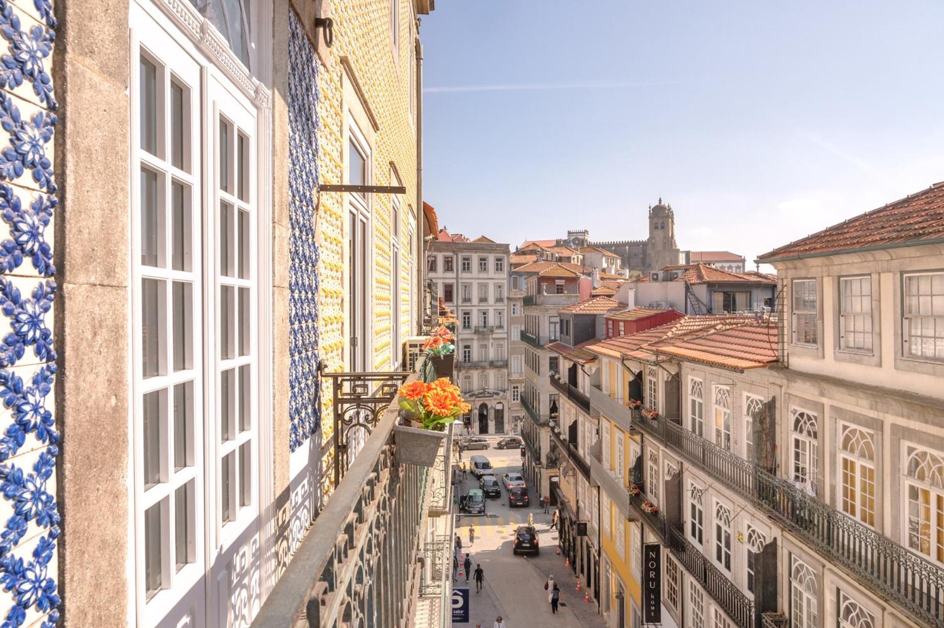 Historical Penthouse At Cardosas Block Appartement Porto Buitenkant foto